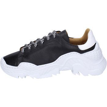 BF342  women's Trainers in Black