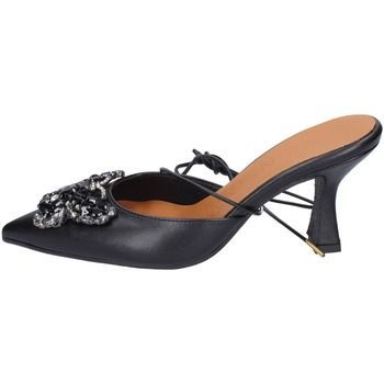 BF950 FURIE  women's Court Shoes in Black