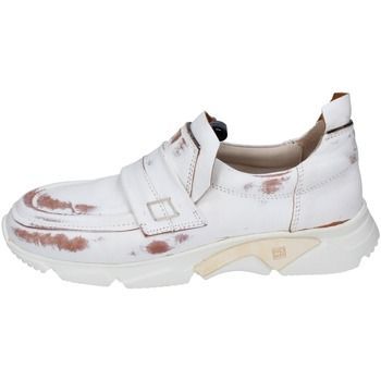 BE480 SLIP ON  women's Trainers in White