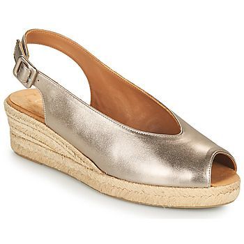 CASBAS  women's Sandals in Gold. Sizes available:3.5,5,5.5,7