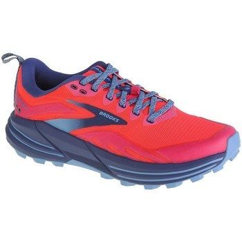 Cascadia 16  women's Running Trainers in Red
