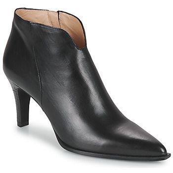 REMY  women's Low Ankle Boots in Black