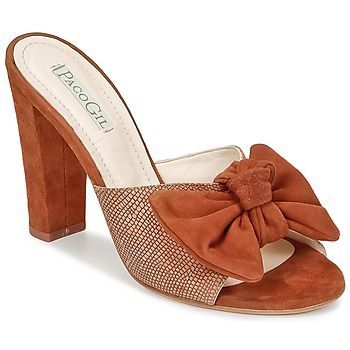 BRAZIL  women's Mules / Casual Shoes in Brown. Sizes available:3