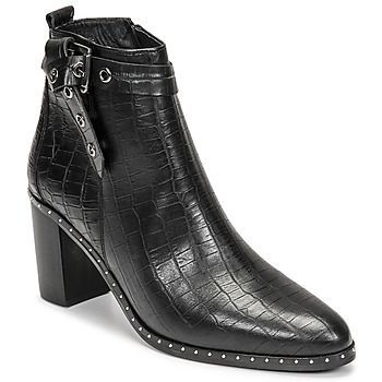 BERRYS  women's Low Ankle Boots in Black