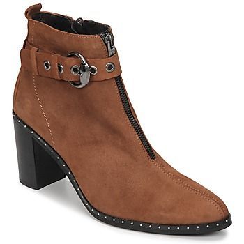 AXEL V4 CHEV VEL  women's Low Ankle Boots in Brown. Sizes available:7.5