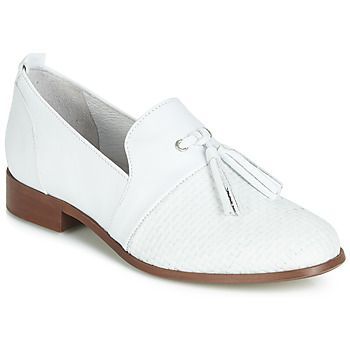 REVA V1 TRES NAPPA BLANC  women's Loafers / Casual Shoes in White