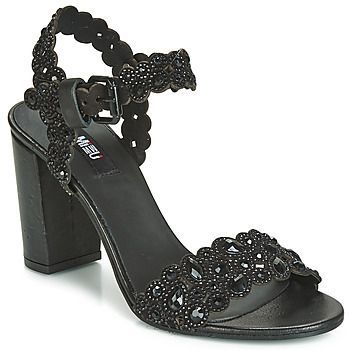 567Z14  women's Sandals in Black. Sizes available:6