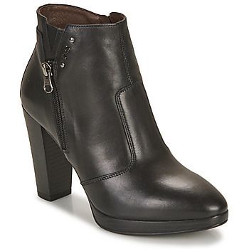 GILDA  women's Low Ankle Boots in Black
