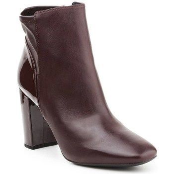 D Nsymphony HC  women's Low Ankle Boots in Bordeaux