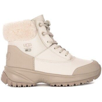 Yose Fluff V2  women's Low Ankle Boots in multicolour
