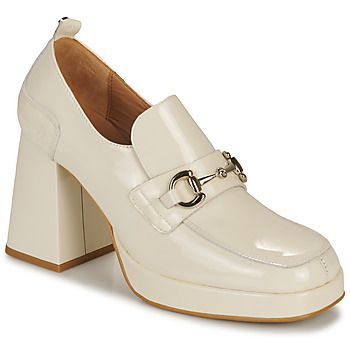 LAELIE  women's Loafers / Casual Shoes in Beige