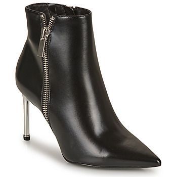 25310-001  women's Low Ankle Boots in Black