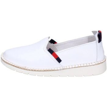 EZ457 9723  women's Loafers / Casual Shoes in White