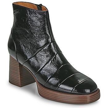 LANDOS  women's Low Ankle Boots in Black