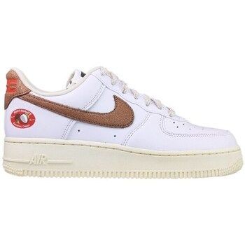 Air Force 1 07 Lx White Archaed Brown  women's Shoes (Trainers) in White