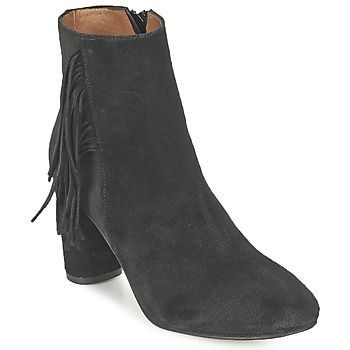 DARDA  women's Low Ankle Boots in Black. Sizes available:4,5,5.5,6.5,7.5