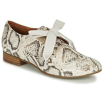 ZORKA  women's Casual Shoes in White. Sizes available:6,8