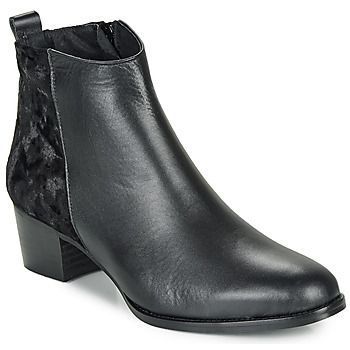 GUILERMO  women's Low Ankle Boots in Black. Sizes available:7.5,8