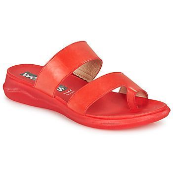 PERGAMENA  women's Flip flops / Sandals (Shoes) in Red. Sizes available:4,5,7.5