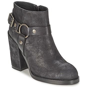 FALCON  women's Low Ankle Boots in Black