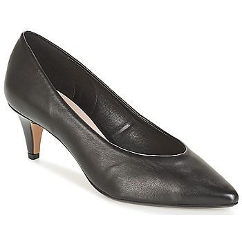 FREEDOM  women's Court Shoes in Black