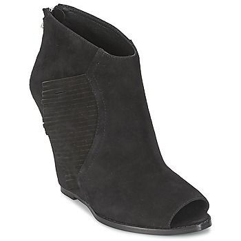 LYNX  women's Low Ankle Boots in Black