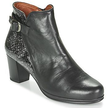 TUCKO  women's Low Ankle Boots in Black