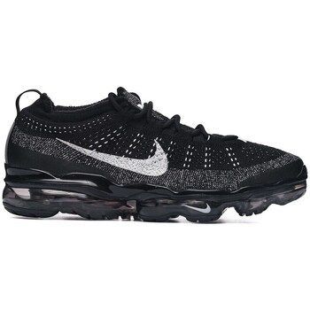 Air Vapormax  women's Shoes (Trainers) in Black