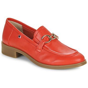 HARVARD  women's Loafers / Casual Shoes in Red