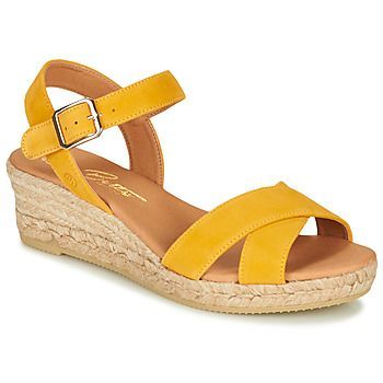 GIORGIA  women's Espadrilles / Casual Shoes in Yellow