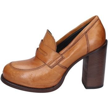 EY552 85306E  women's Loafers / Casual Shoes in Brown