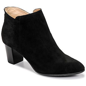 2TABADA  women's Low Ankle Boots in Black