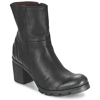 LOLA  women's Low Ankle Boots in Black