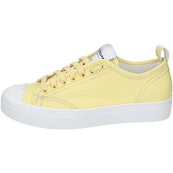 EY872  women's Trainers in Yellow