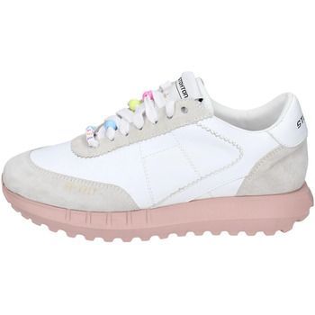 EY892  women's Trainers in White