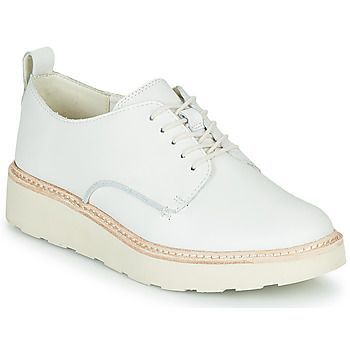 TRACE WALK  women's Casual Shoes in White. Sizes available:4,5.5,6.5,7,8,4.5,7.5,6