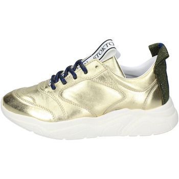 EY898  women's Trainers in Gold