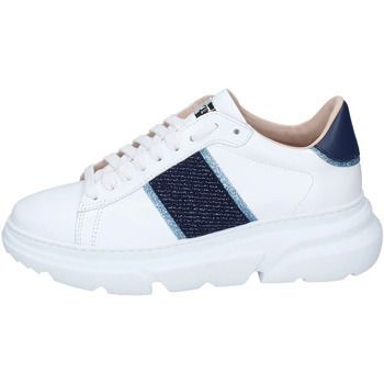 EY938  women's Trainers in White