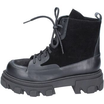 EY943  women's Low Ankle Boots in Black