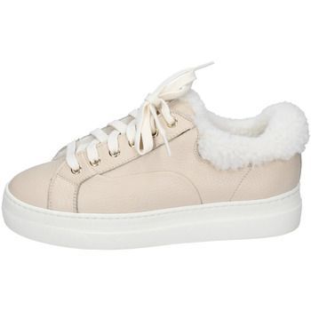 EY954  women's Trainers in Pink