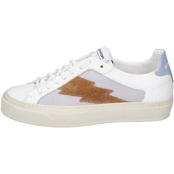 EY968  women's Trainers in White