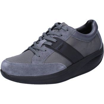 BT41 Performance  women's Trainers in Grey