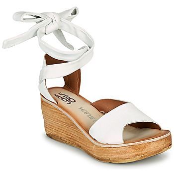 NOA LACE  women's Sandals in White. Sizes available:4,5,6,7