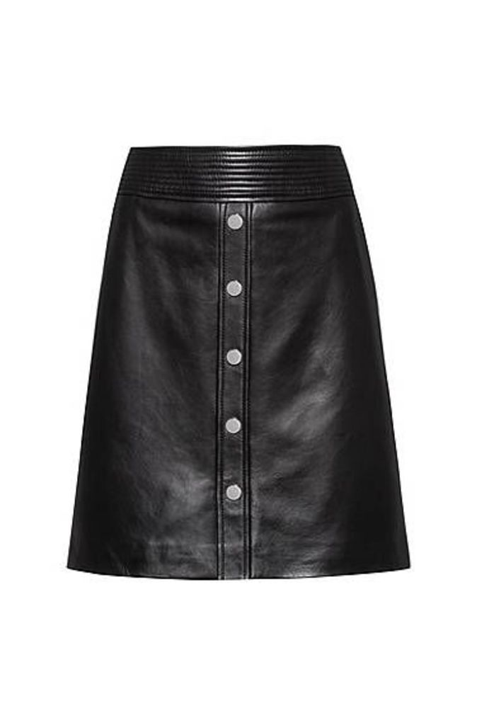 A-line skirt in leather with buttoned front