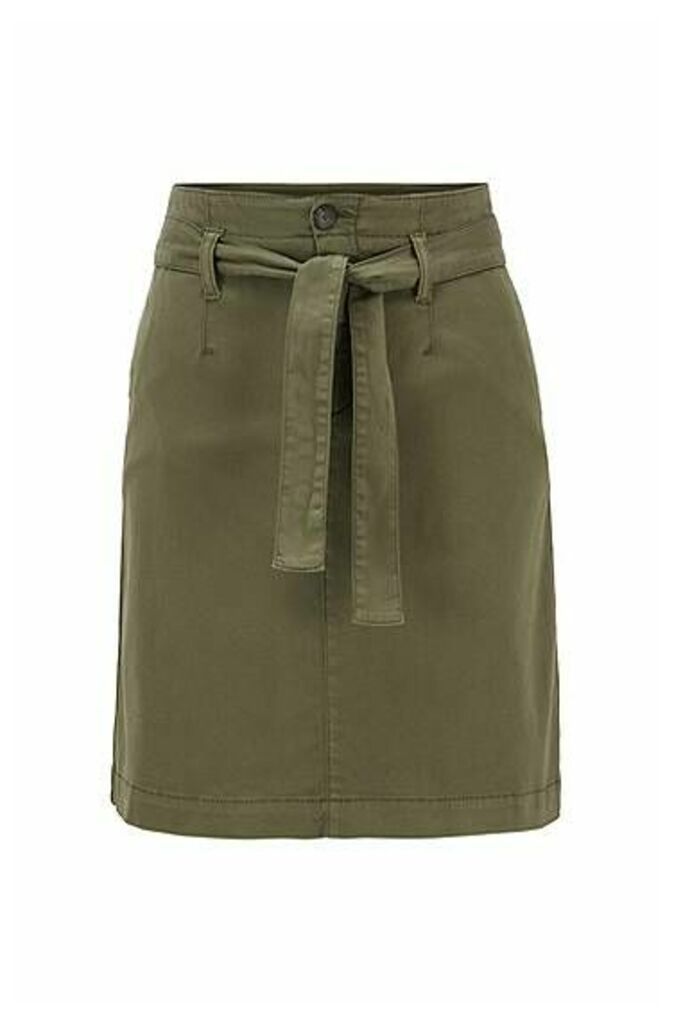 Chino skirt in stretch-cotton satin with tie belt
