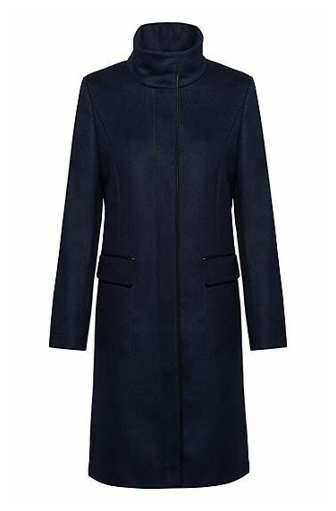 Fully lined coat in a wool blend with cashmere