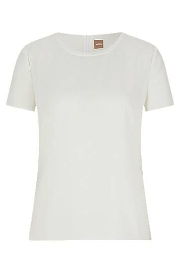 Gently tailored crepe top