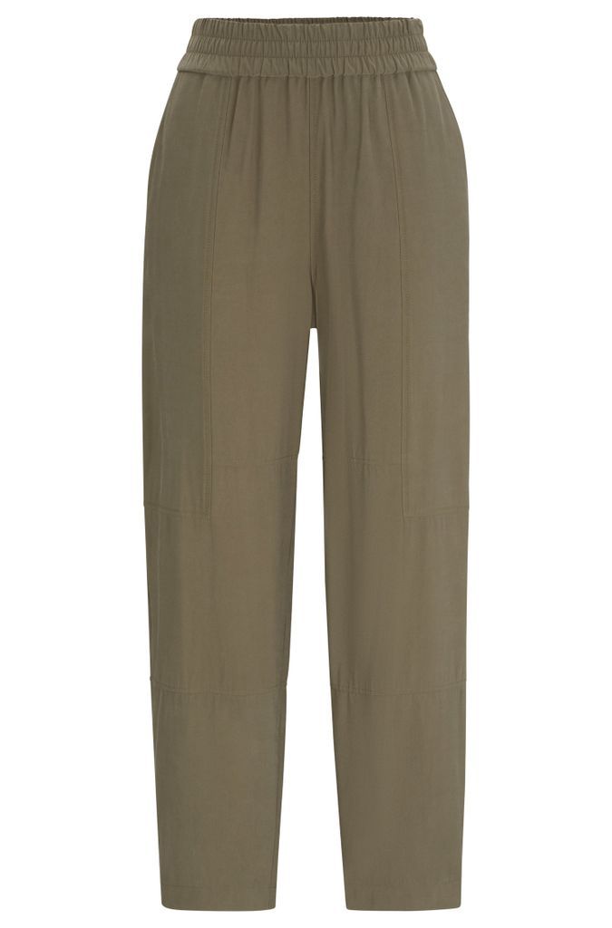 Regular-fit trousers with a tapered leg