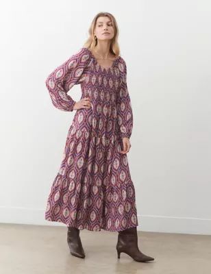 Womens Printed Shirred Maxi Tiered Dress