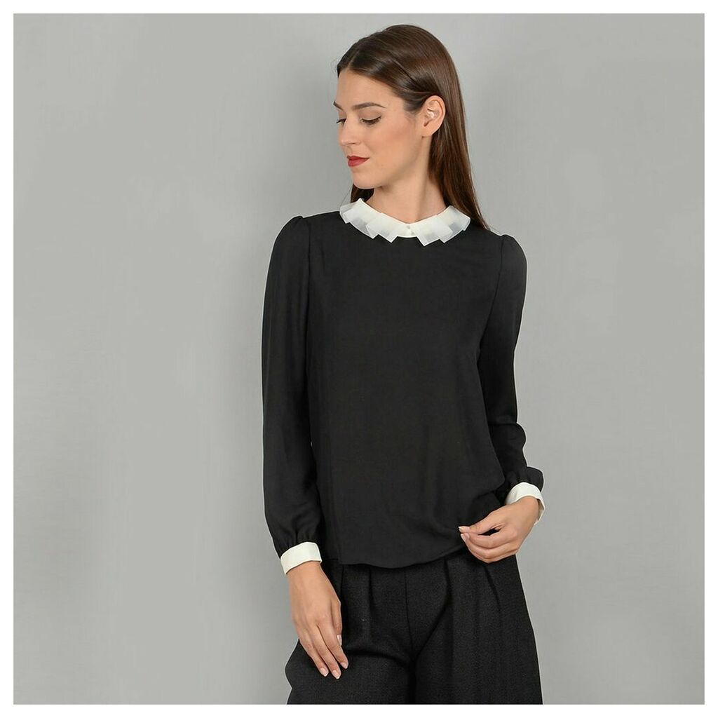 Blouse with Ruffled Shirt Collar